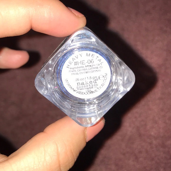 Blue lose glitter naked cosmetics - Picture 4 of 6